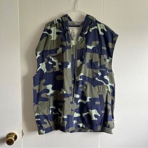 Offline by Aerie Camouflage Cargo Lightweight Hooded Vest